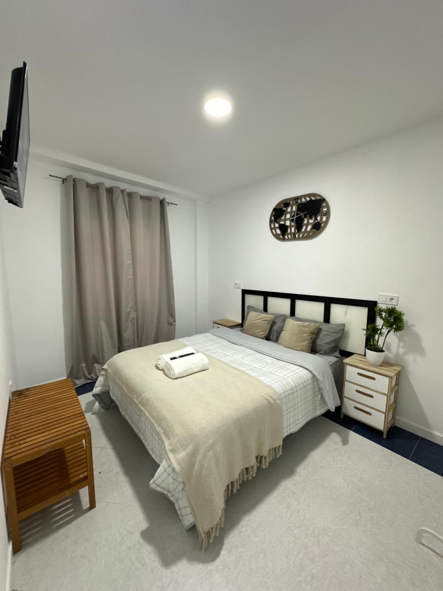 Rooms Mediavilla Мадрид Экстерьер фото