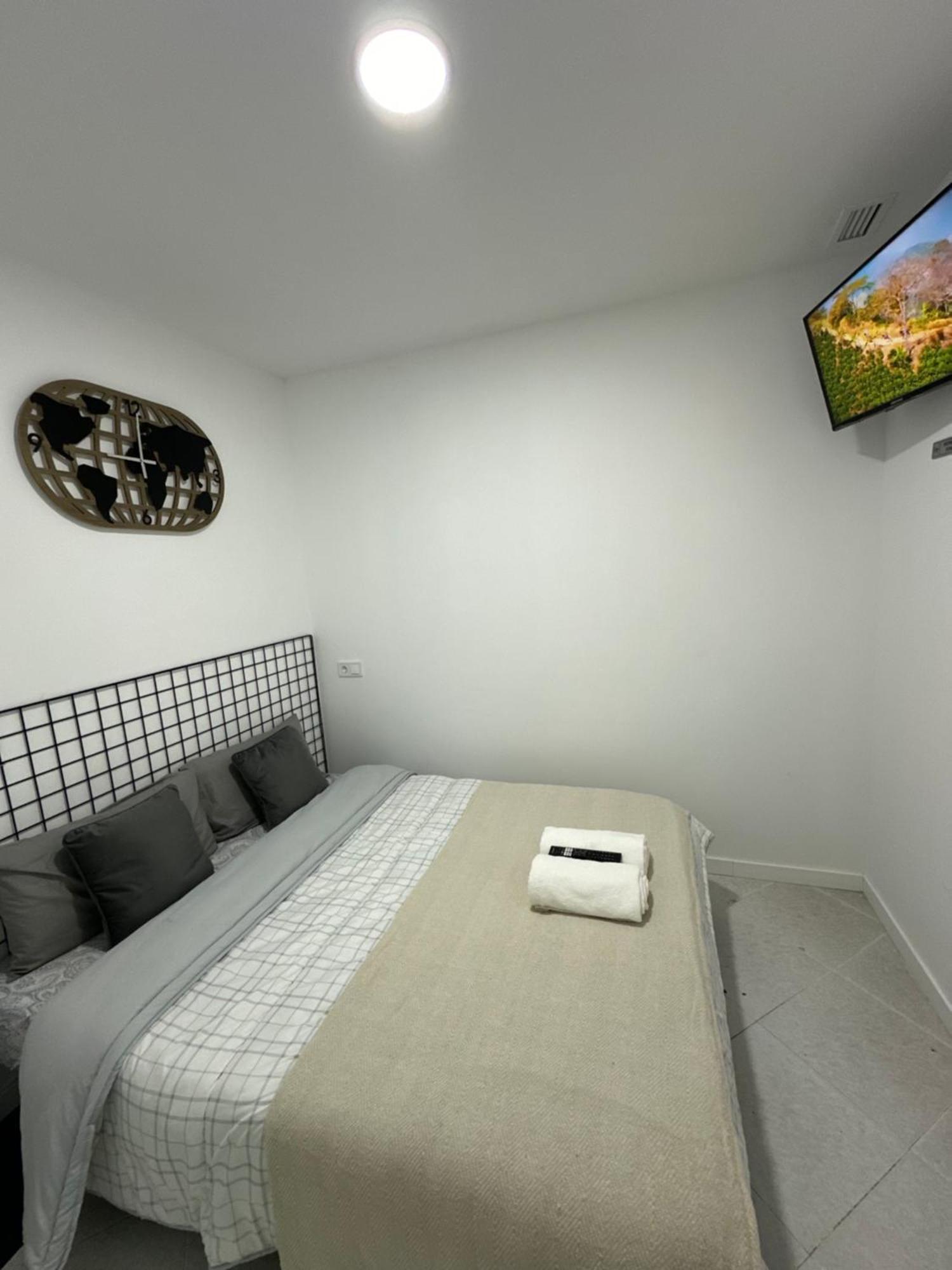 Rooms Mediavilla Мадрид Экстерьер фото